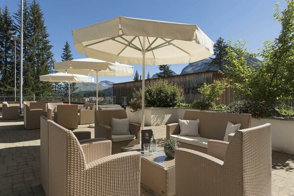 Sun terrace - Sunstar Hotel Arosa | © Sunstar Hotel Arosa